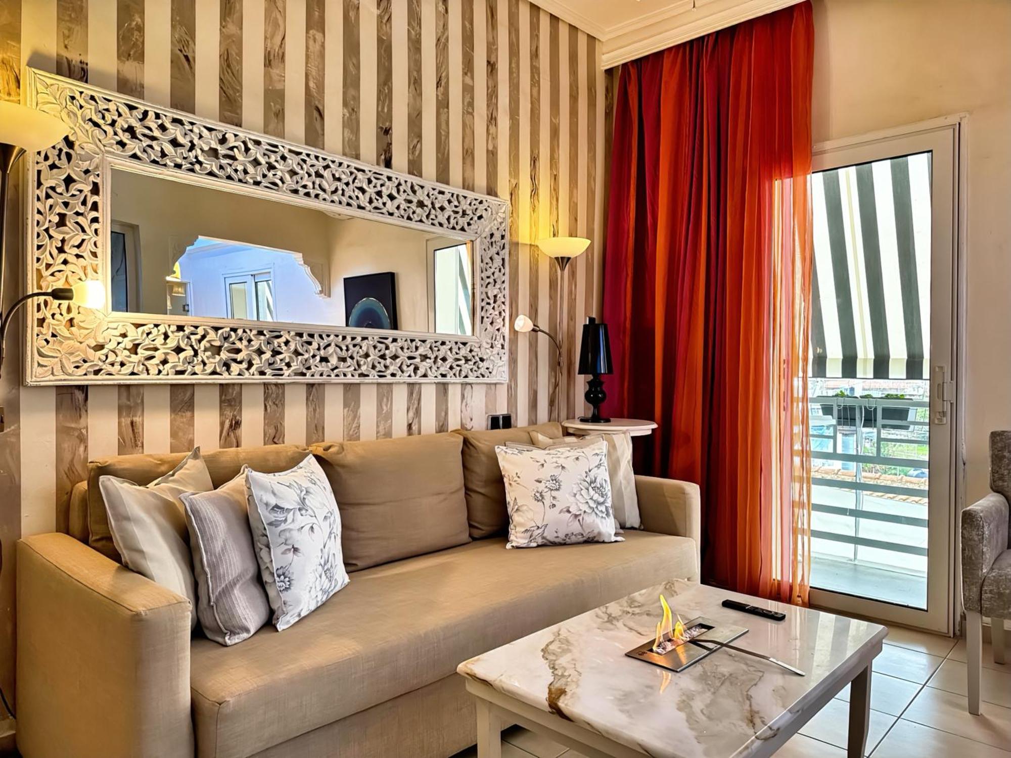 Panorama Suites&Spa Stómion Quarto foto